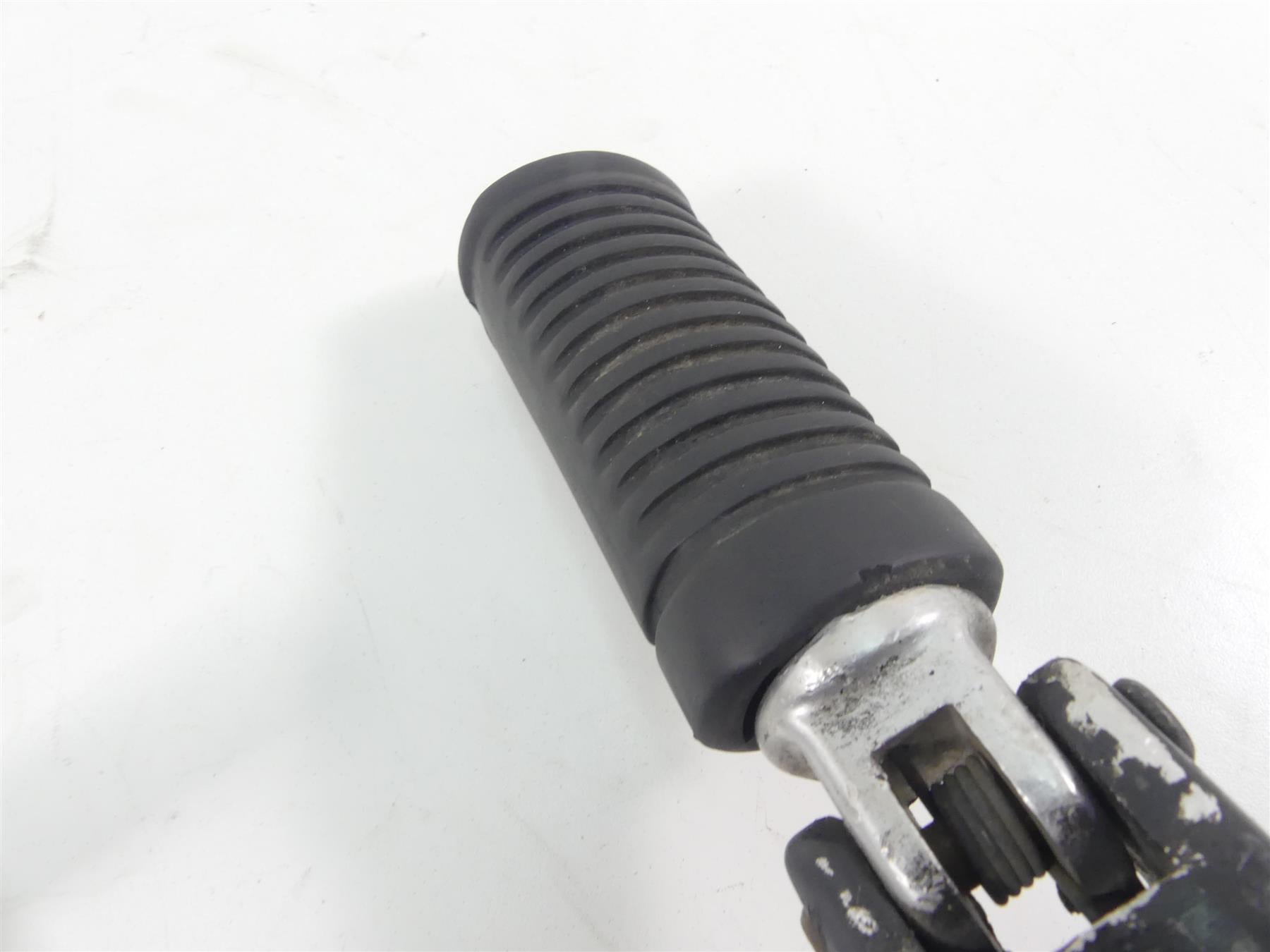 2019 Harley Softail FLSB Sport Glide Left Foot Peg & Shifter 33600134 33600179 {{ shop.shopifyCountryName }} - Mototech271
