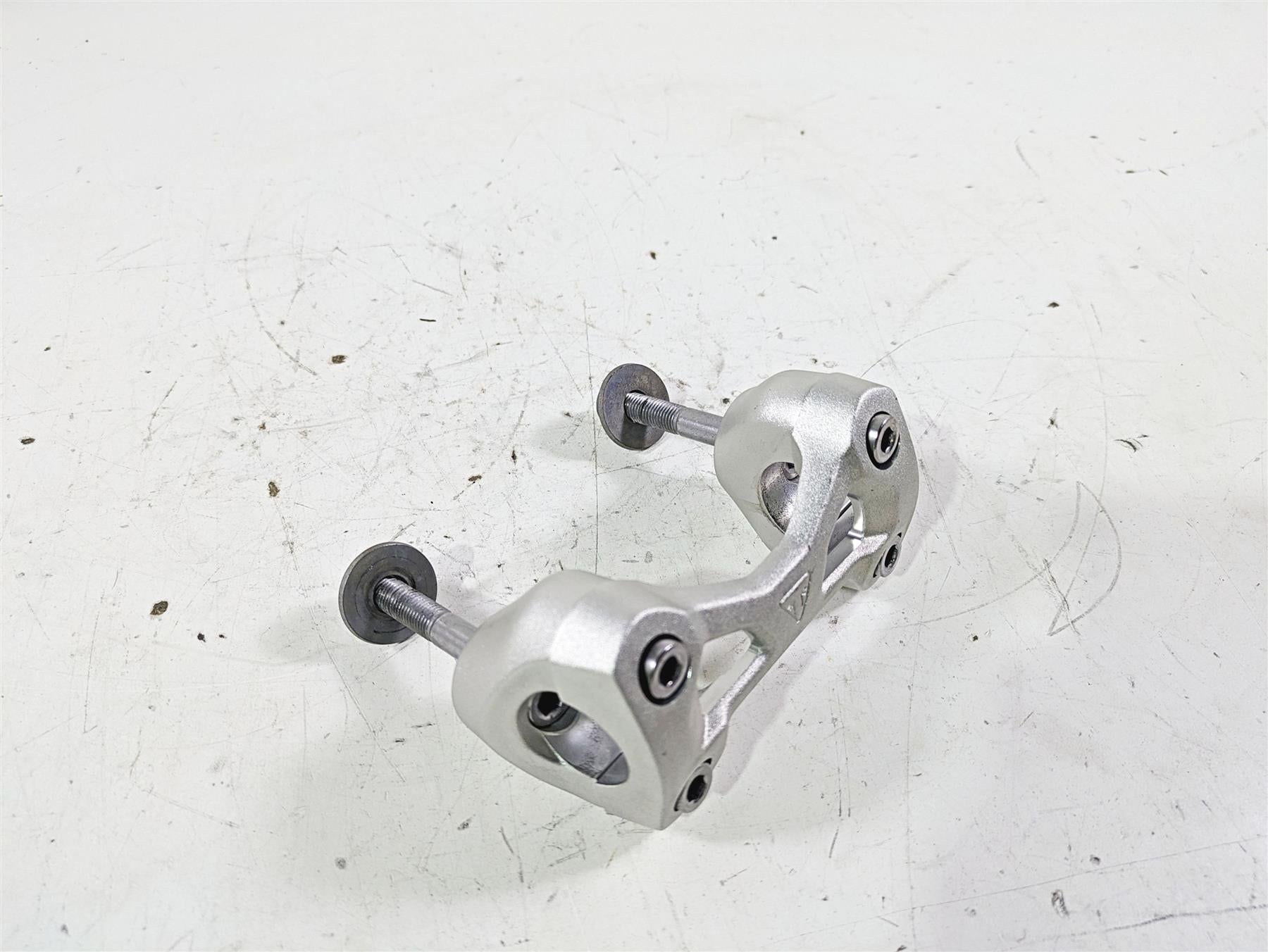 2023 Triumph Street Triple 765 RS Handlebar Mount Riser T2045876 {{ shop.shopifyCountryName }} - Mototech271
