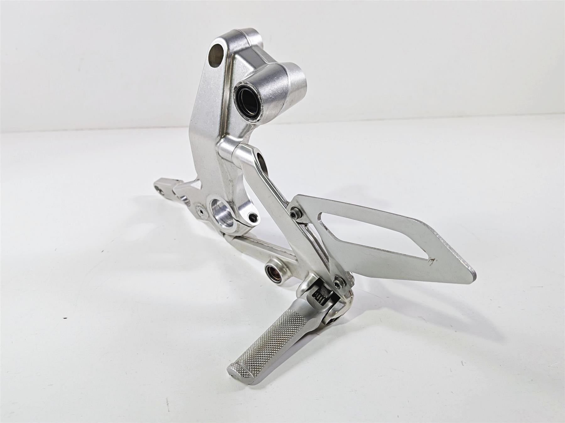 2017 Ducati Panigale 1299 Left Front Foot Peg & Frame Mount 82431861A 8291E061A-Mototech271