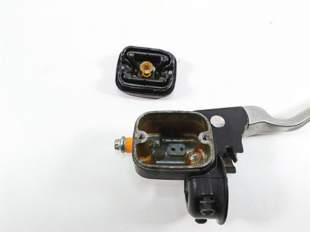 2006 Harley Touring FLHXI Street Glide Front Brake Master Cylinder Read 41700738 {{ shop.shopifyCountryName }} - Mototech271