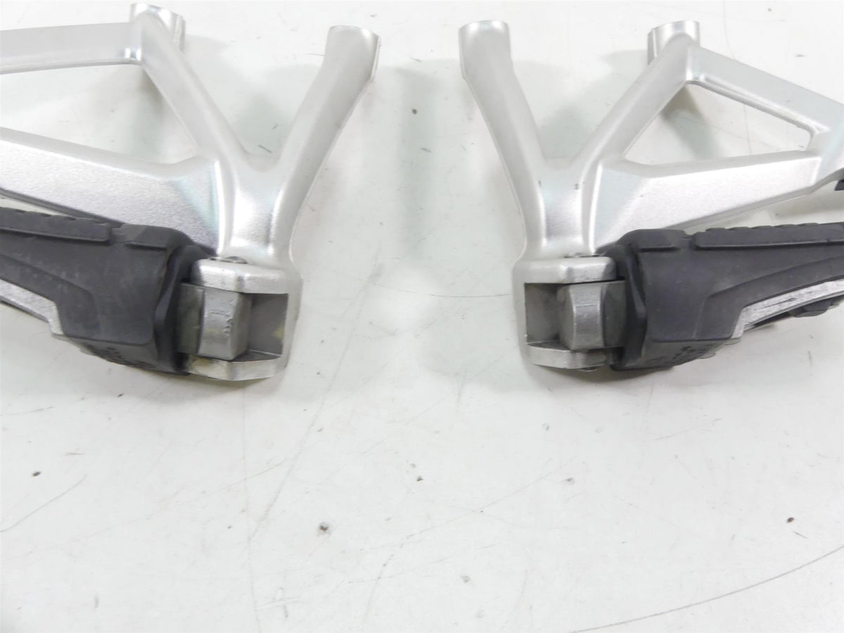 2016 BMW R1200GS K50 Rear Passenger Footpeg Footrest Set 46718528793 46718528794 {{ shop.shopifyCountryName }} - Mototech271