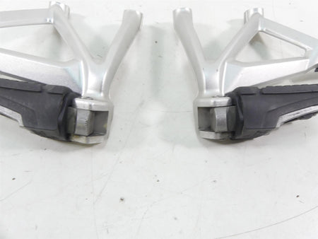 2016 BMW R1200GS K50 Rear Passenger Footpeg Footrest Set 46718528793 46718528794 {{ shop.shopifyCountryName }} - Mototech271