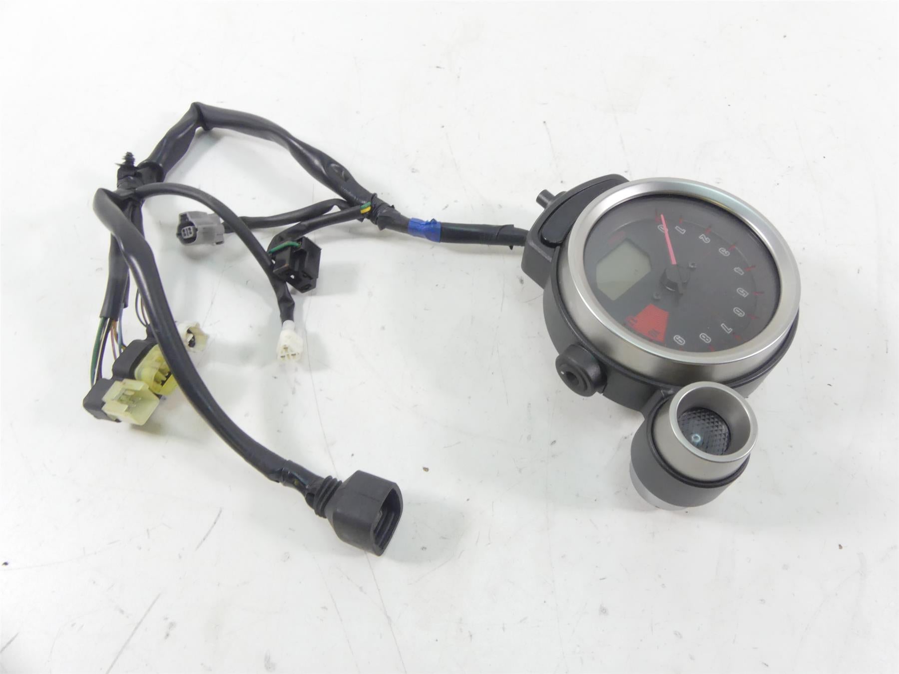 2013 Yamaha VMX17 V-Max 1700 Tachometer Gauge Indicator Lights Set 2S3-83579-00 {{ shop.shopifyCountryName }} - Mototech271
