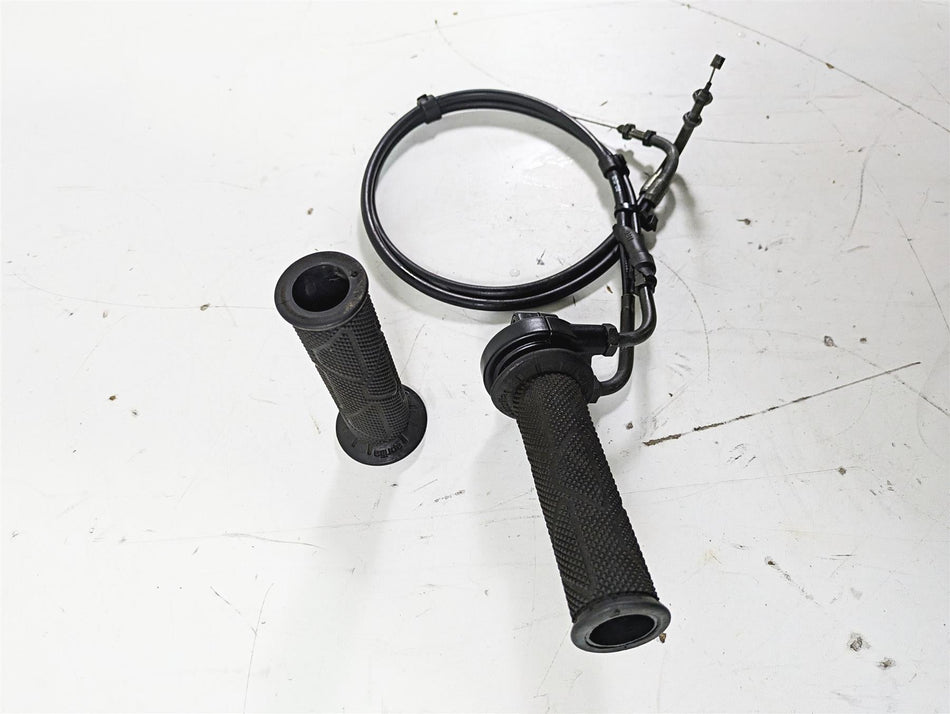 2008 Aprilia RSVR 1000 Factory Throttle Grip Handle Set - Read AP8118566 {{ shop.shopifyCountryName }} - Mototech271