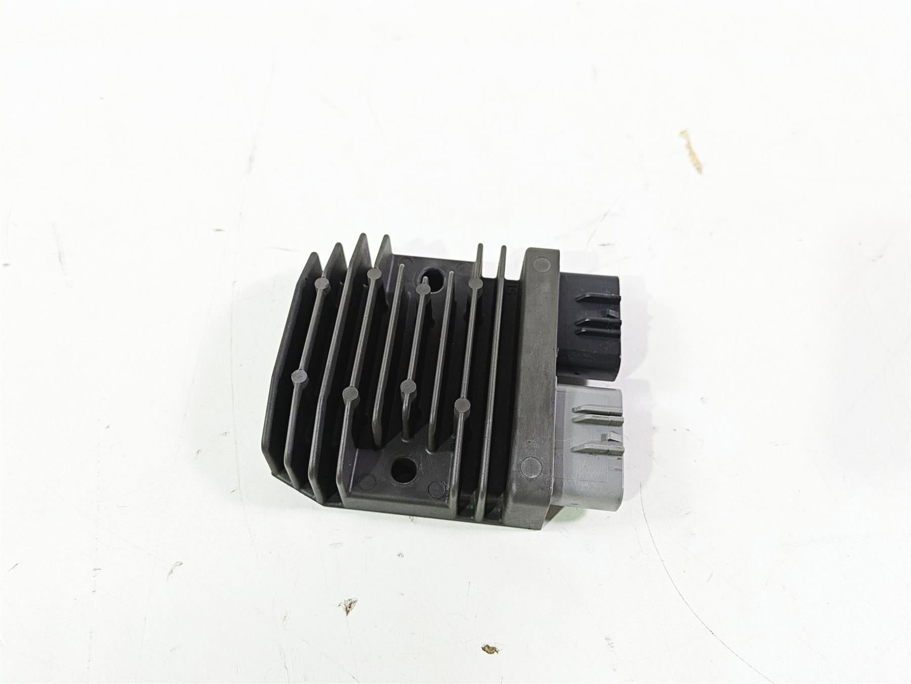 2016 BMW S1000RR K46 Rectifier Voltage Regulator FH020CA 12317718422 {{ shop.shopifyCountryName }} - Mototech271