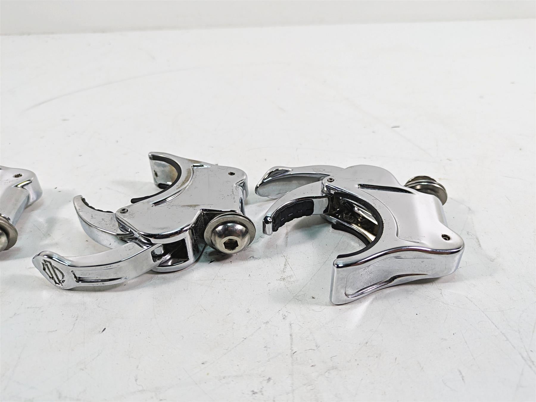 Harley Davidson 49mm Fork Tube Windshield Quick Connect 49mm Clamp Set 57192-05A {{ shop.shopifyCountryName }} - Mototech271