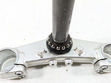 Load image into Gallery viewer, 2002 Yamaha FZ1 FZS1000 Fazer Lower Triple Tree Steering Clamp 5LV-23340-00-00 | Mototech271
