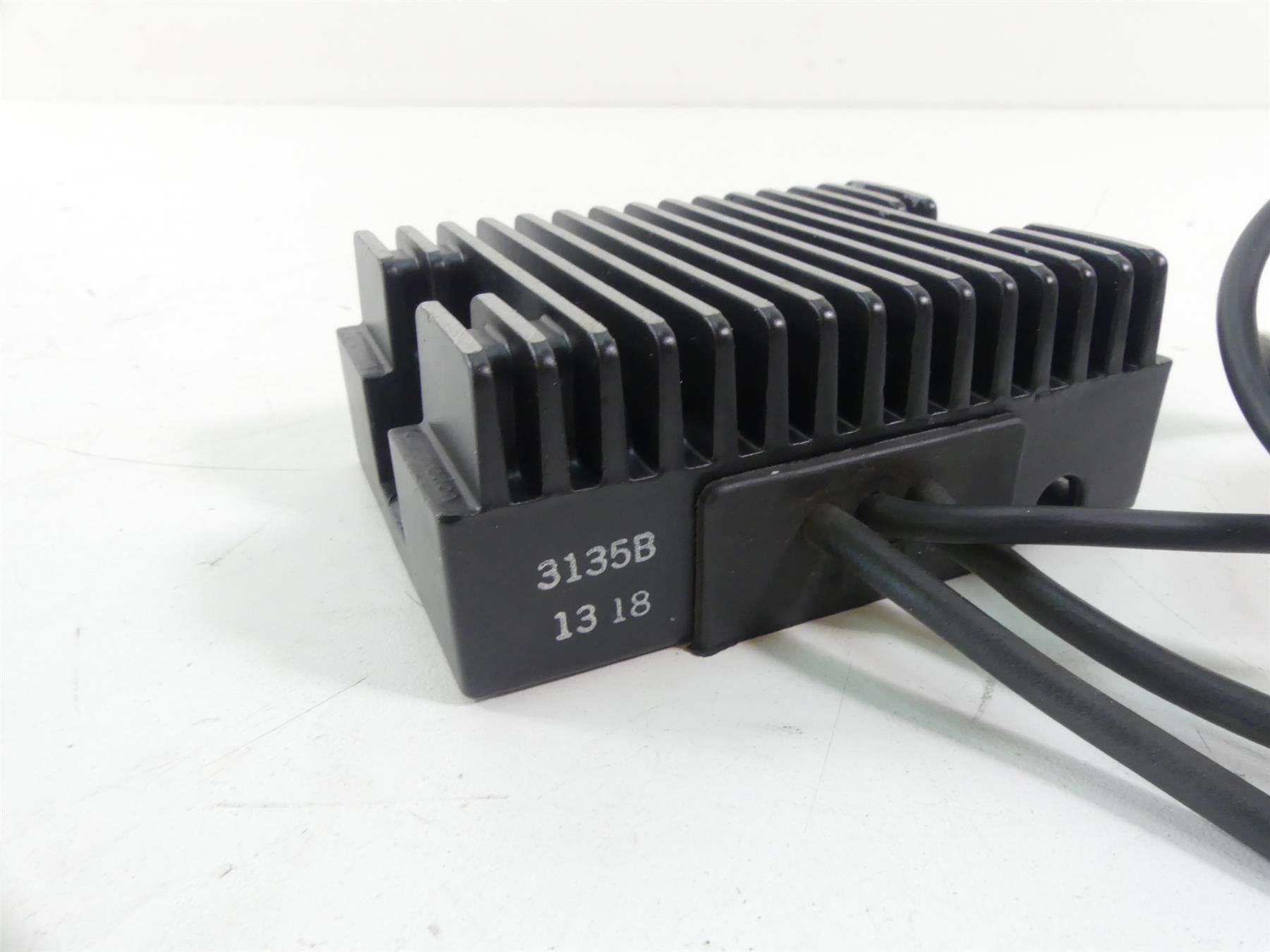 1997 Harley Dyna FXDS Super Glide Conv Rectifier Voltage Regulator Read 74519-88 {{ shop.shopifyCountryName }} - Mototech271