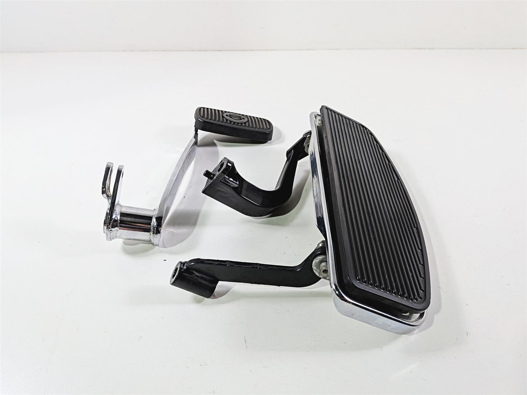 2014 Harley Touring FLHTK Electra Glide Right Floor Board Brake Pedal 50621-06-Mototech271