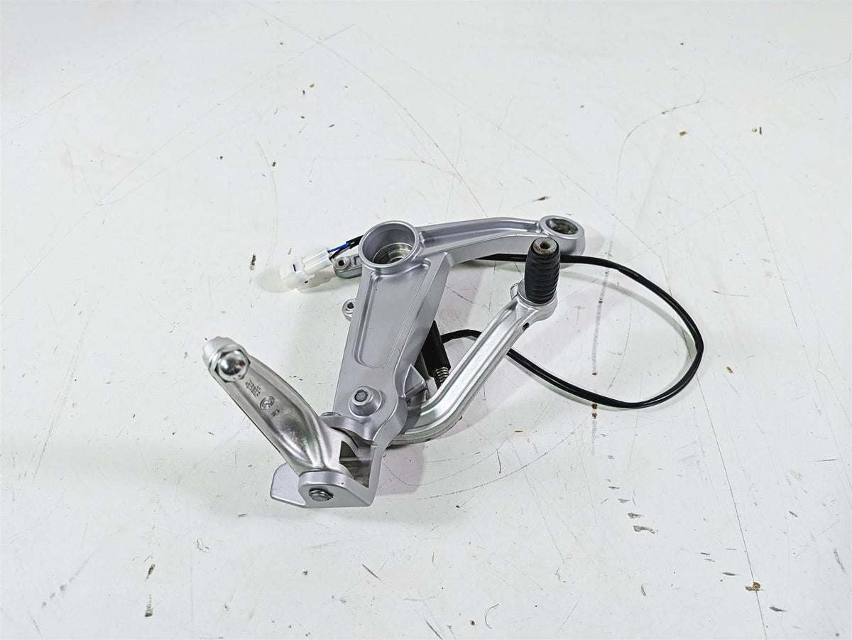 2021 Aprilia RS660 Right Rider Footpeg & Shifter Shift Lever 2B005203 2B006354 {{ shop.shopifyCountryName }} - Mototech271