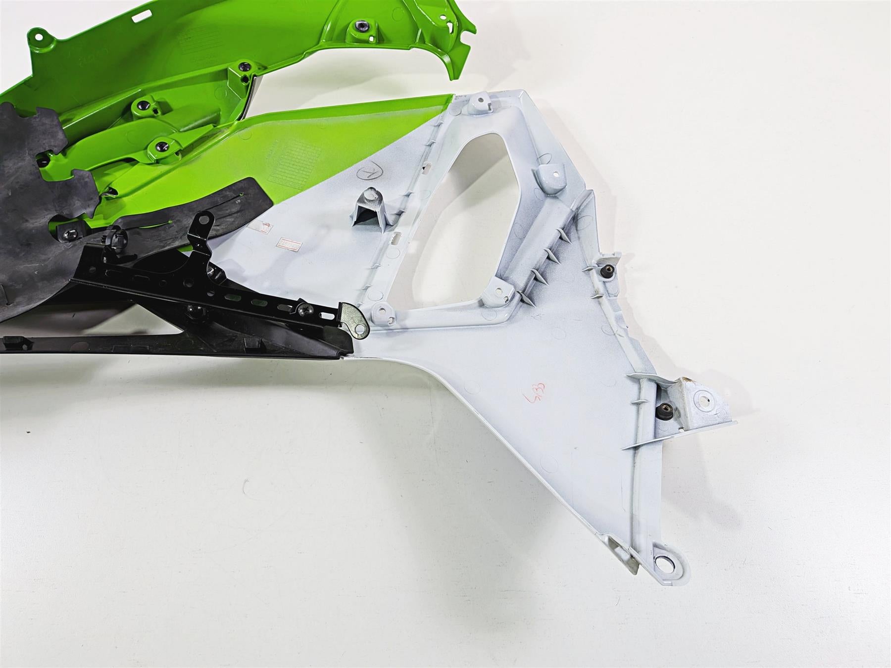 2024 Kawasaki EX500 Ninja 40th An. Right Side Main Cover Fairing 55061-5201 {{ shop.shopifyCountryName }} - Mototech271