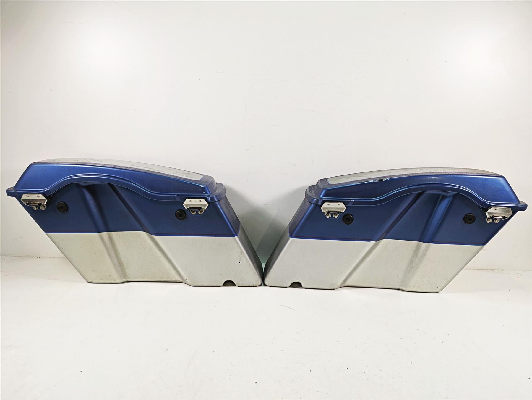 2005 Harley Touring FLHTCUI Electra Glide Saddlebag Saddle Bag Set 90753-93 {{ shop.shopifyCountryName }} - Mototech271