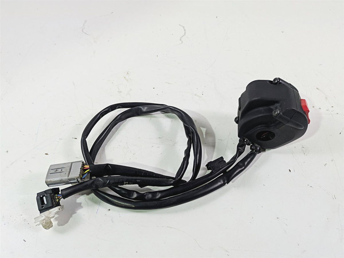 2020 Suzuki V-Strom 1050 XT Right Hand Start Stop Control Switch 57100-06L00 {{ shop.shopifyCountryName }} - Mototech271