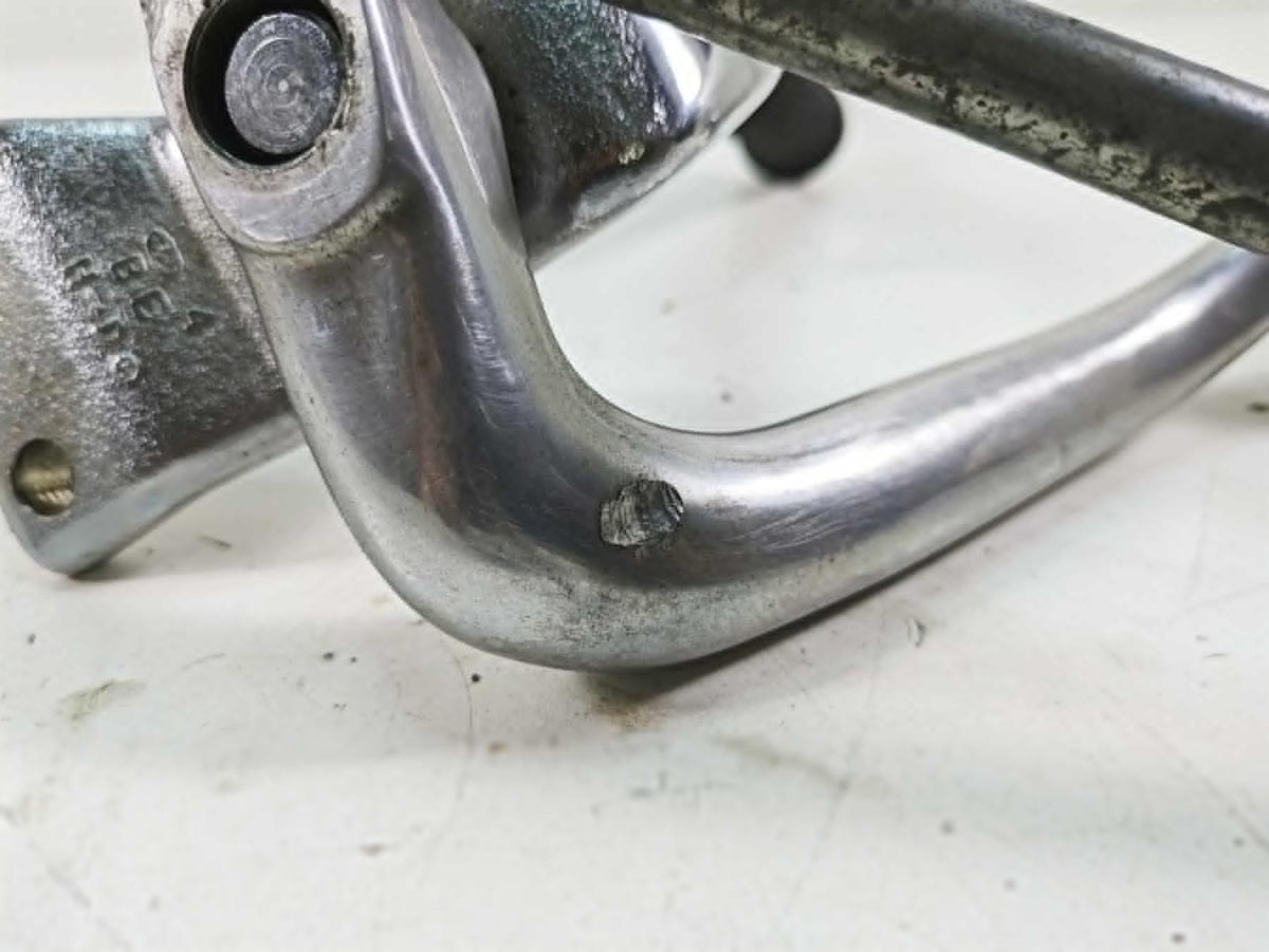 2005 Harley Dyna FXDL Low Rider Right Front Footpeg & Brake Ped Mid Set 50649-90 {{ shop.shopifyCountryName }} - Mototech271