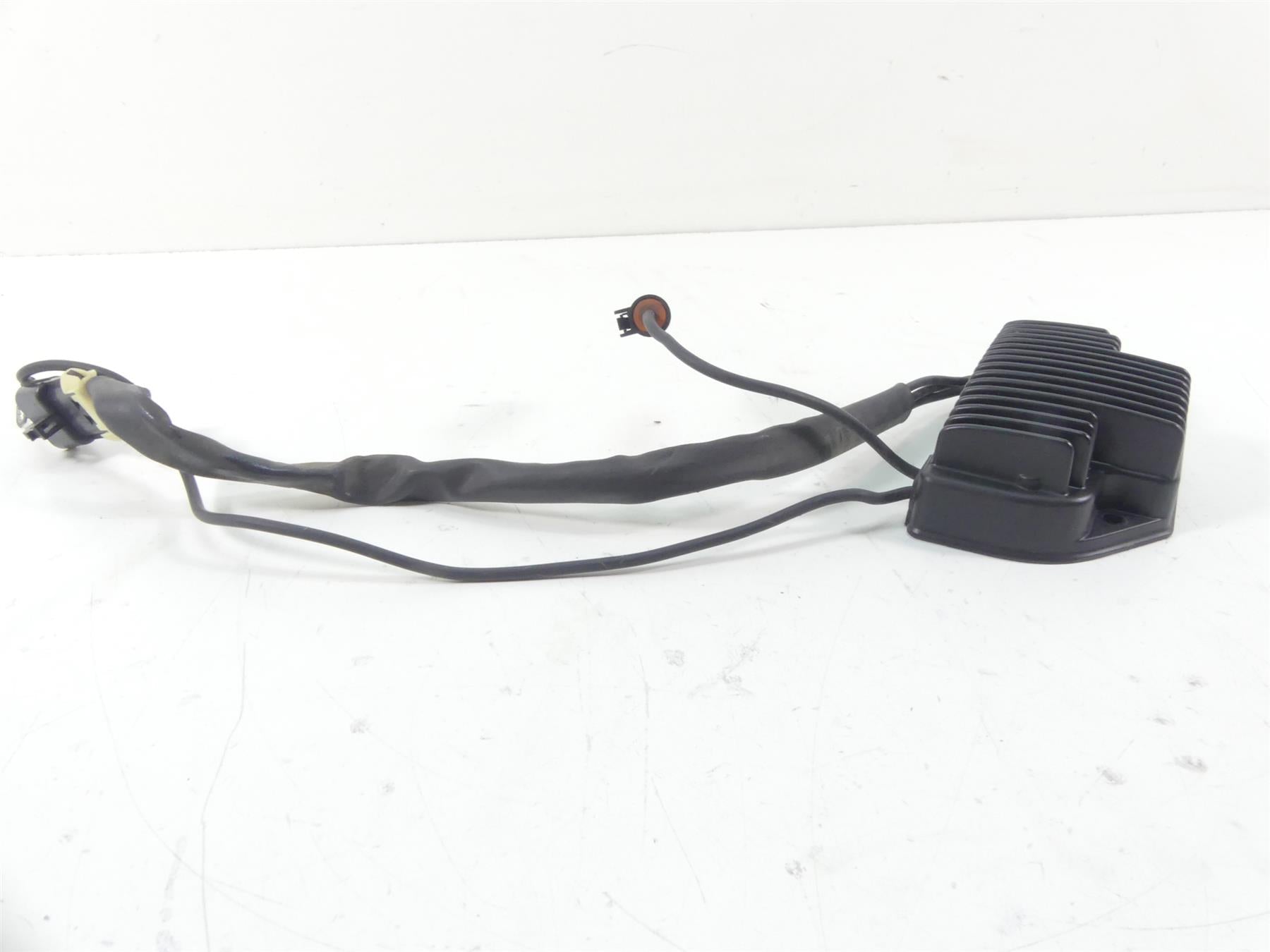 2006 Harley VRSCD Night V Rod Rectifier Voltage Regulator 74440-01 {{ shop.shopifyCountryName }} - Mototech271