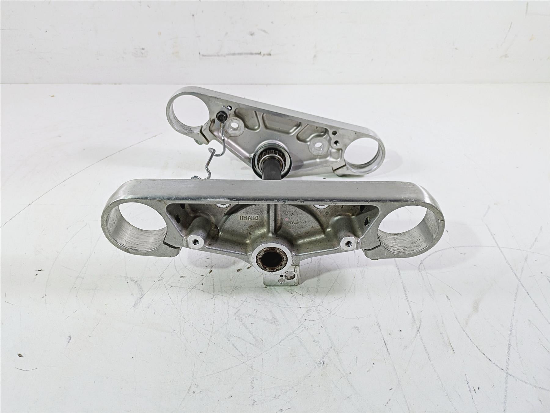 2002 Honda V-Twin VTX1800 C Upper & Lower Triple Tree Set READ 53219-MCH-000 {{ shop.shopifyCountryName }} - Mototech271