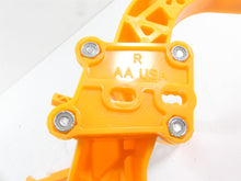 Load image into Gallery viewer, 2005 Harley Touring CVO FLHTC SE Electra Glide Fairing Bracket Set 2330-0102

