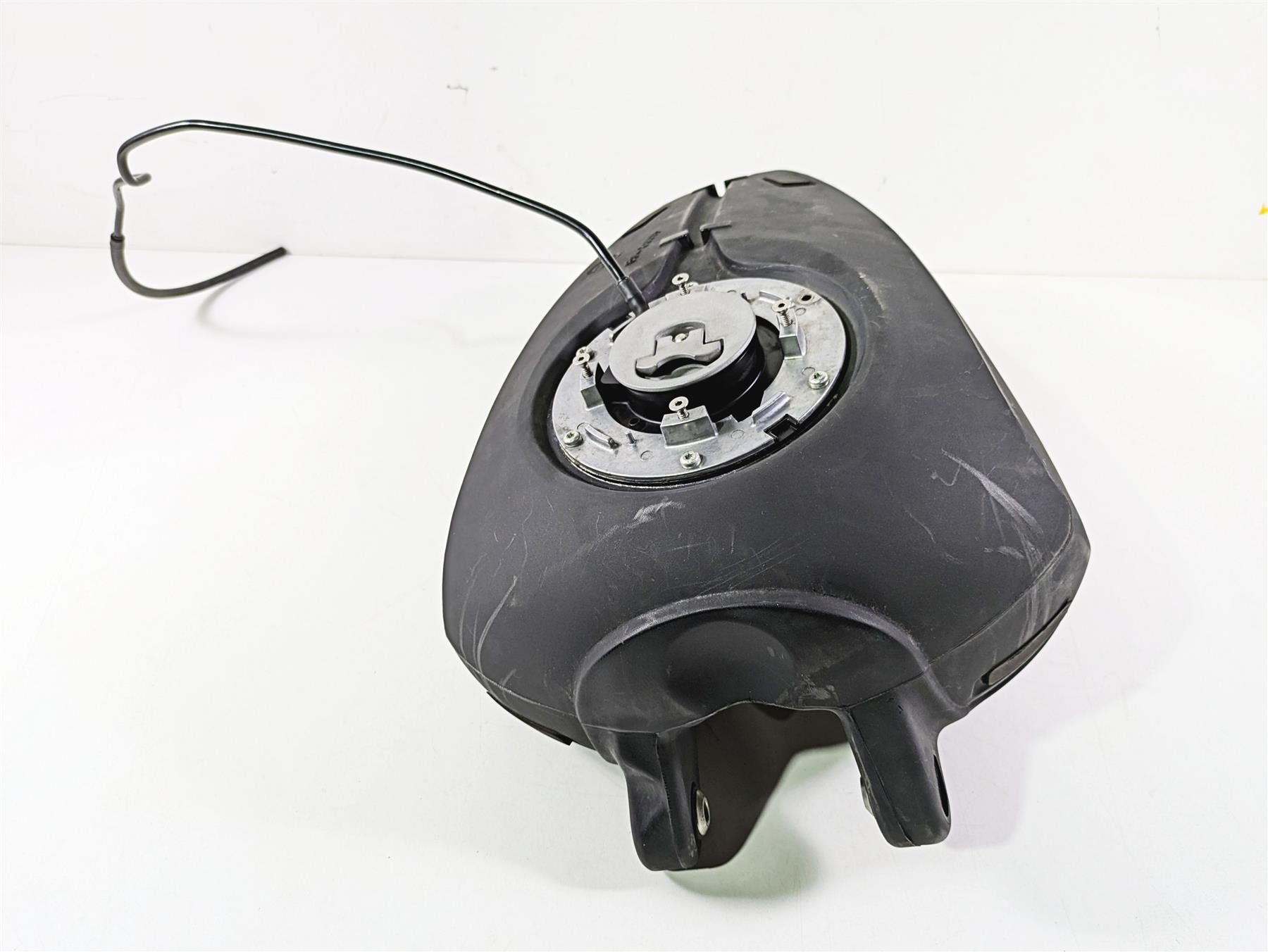 2009 Harley XR1200 Sportster Plastic Fuel Gas Petrol Tank 61392-08 {{ shop.shopifyCountryName }} - Mototech271