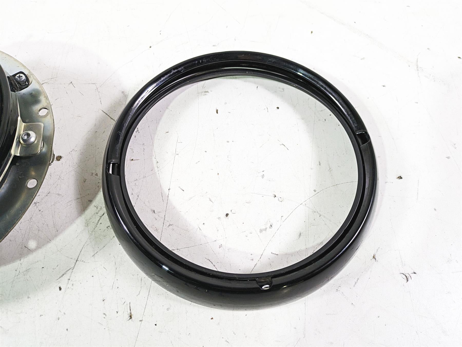 2015 Harley Touring FLHXS Street Glide Daymaker Headlight Head Light 67700249 {{ shop.shopifyCountryName }} - Mototech271