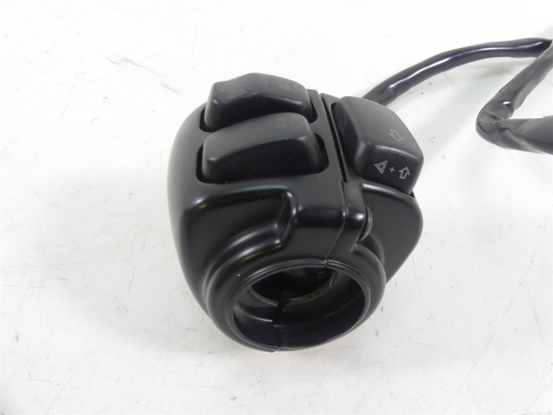 2013 Harley VRSCF Muscle V-Rod Left Blinker Lights Control Switch -Read 71682-06 {{ shop.shopifyCountryName }} - Mototech271