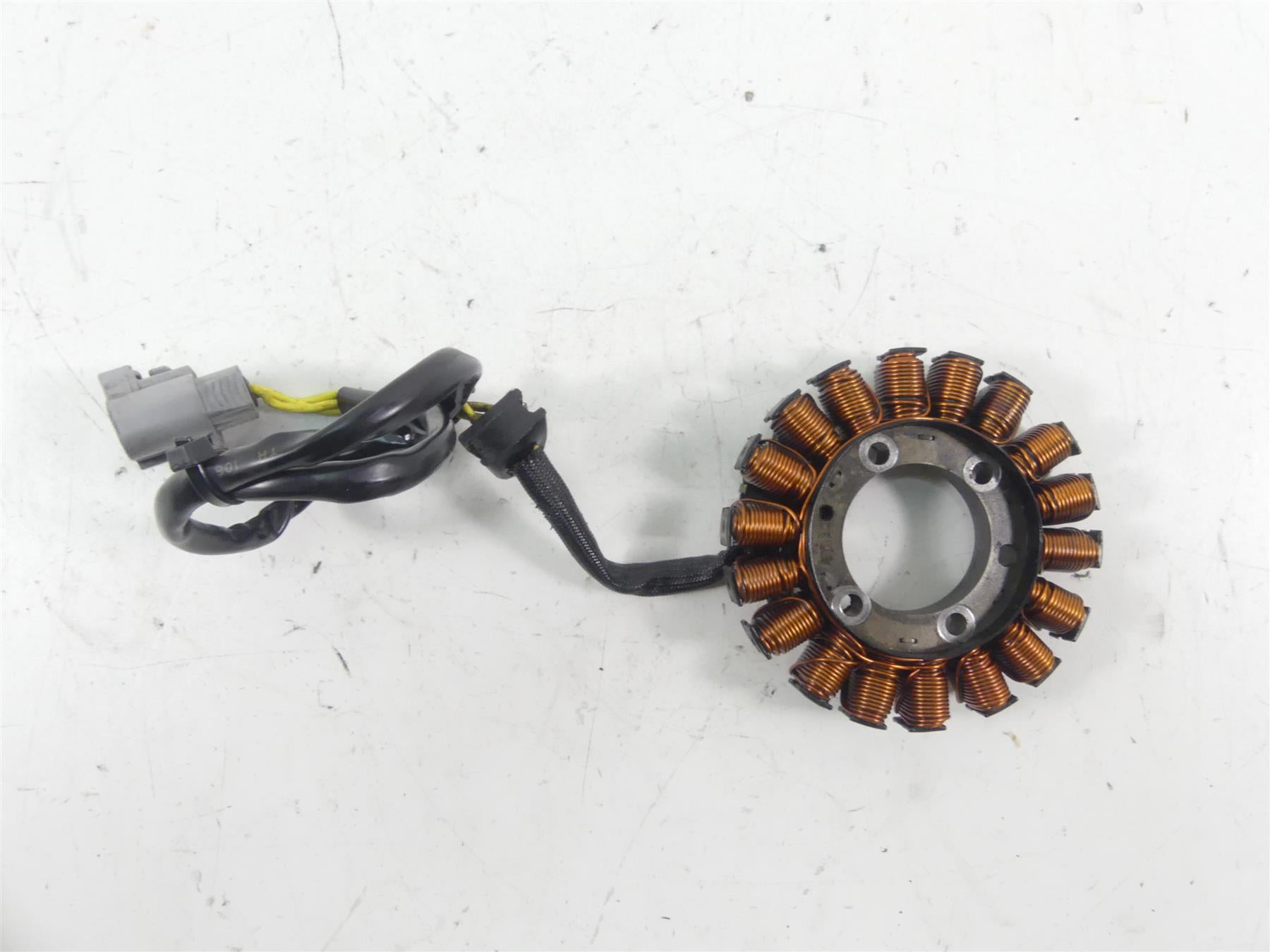 2015 KTM 1290R Super Duke Stator Alternator Generator Magneto 60339004000 {{ shop.shopifyCountryName }} - Mototech271