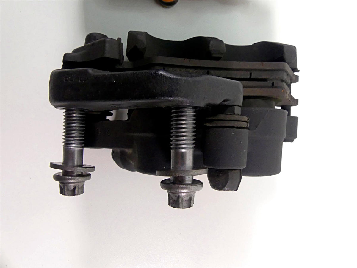 2013 BMW F800GS STD K72 Front Brake Caliper Set 34117716715 34117716716 {{ shop.shopifyCountryName }} - Mototech271