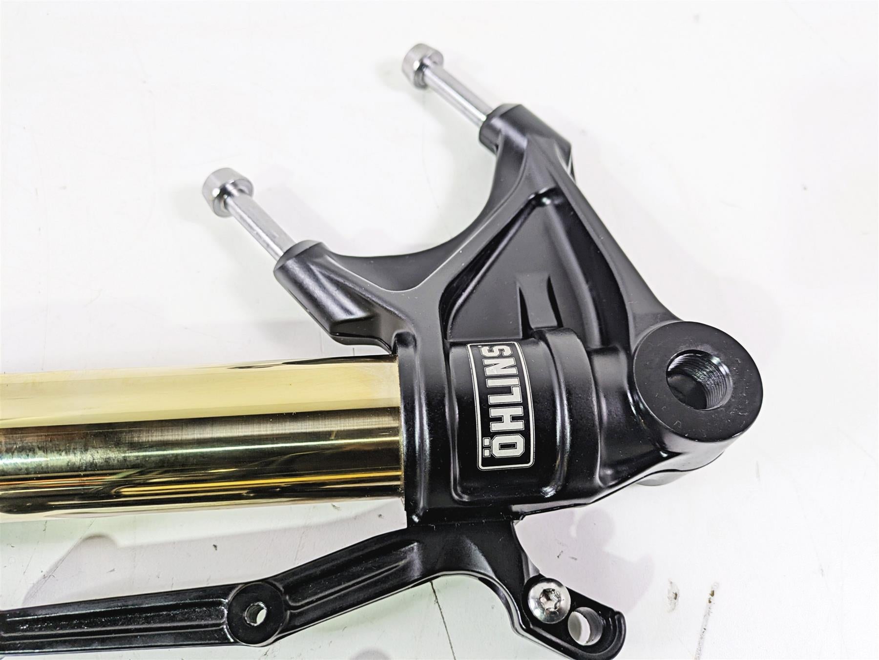 2019 Triumph Speed Triple RS 1050 Black Ohlins Front Fork Leg T2044034 T2044036 {{ shop.shopifyCountryName }} - Mototech271
