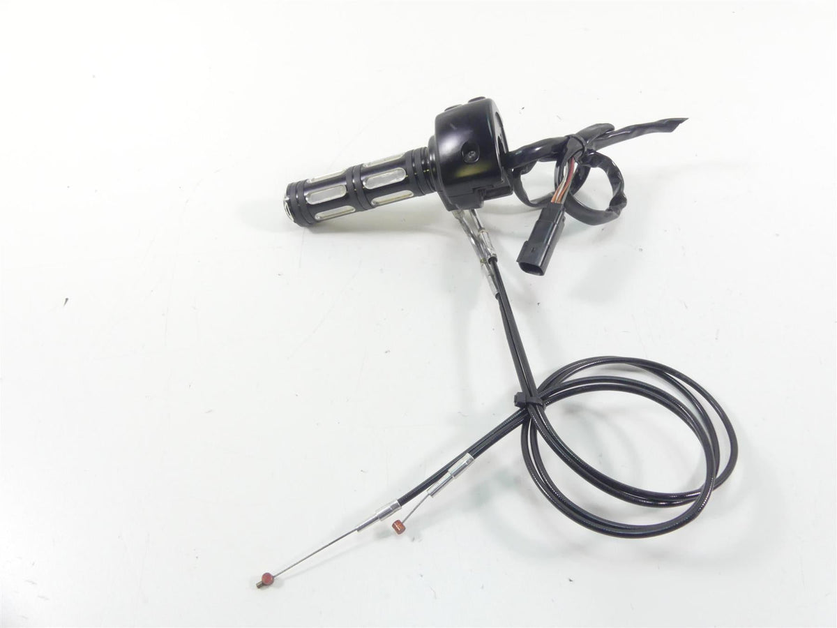 2011 Harley VRSCF Muscle Rod Right Hand Blinker Control Switch - Read 71684-06A {{ shop.shopifyCountryName }} - Mototech271