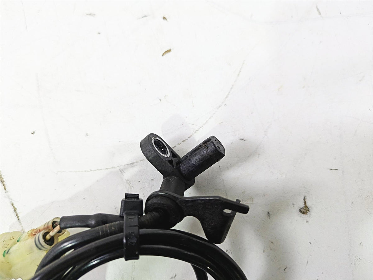 2019 Triumph Speed Triple RS 1050 Rear Abs Brake Wheel Speed Sensor T2021672 {{ shop.shopifyCountryName }} - Mototech271