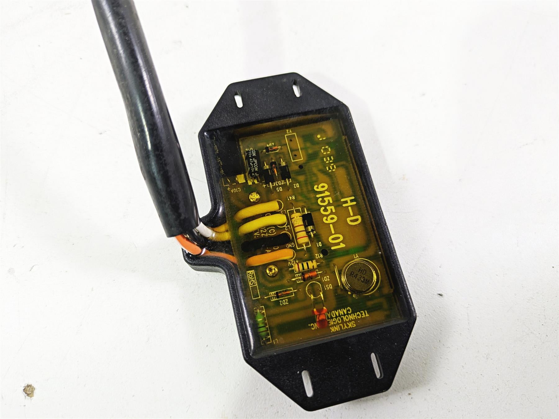 2011 Harley Touring FLHTCUSE CVO E-Glide Garage Door Transmitter 91561-01 HD838T {{ shop.shopifyCountryName }} - Mototech271