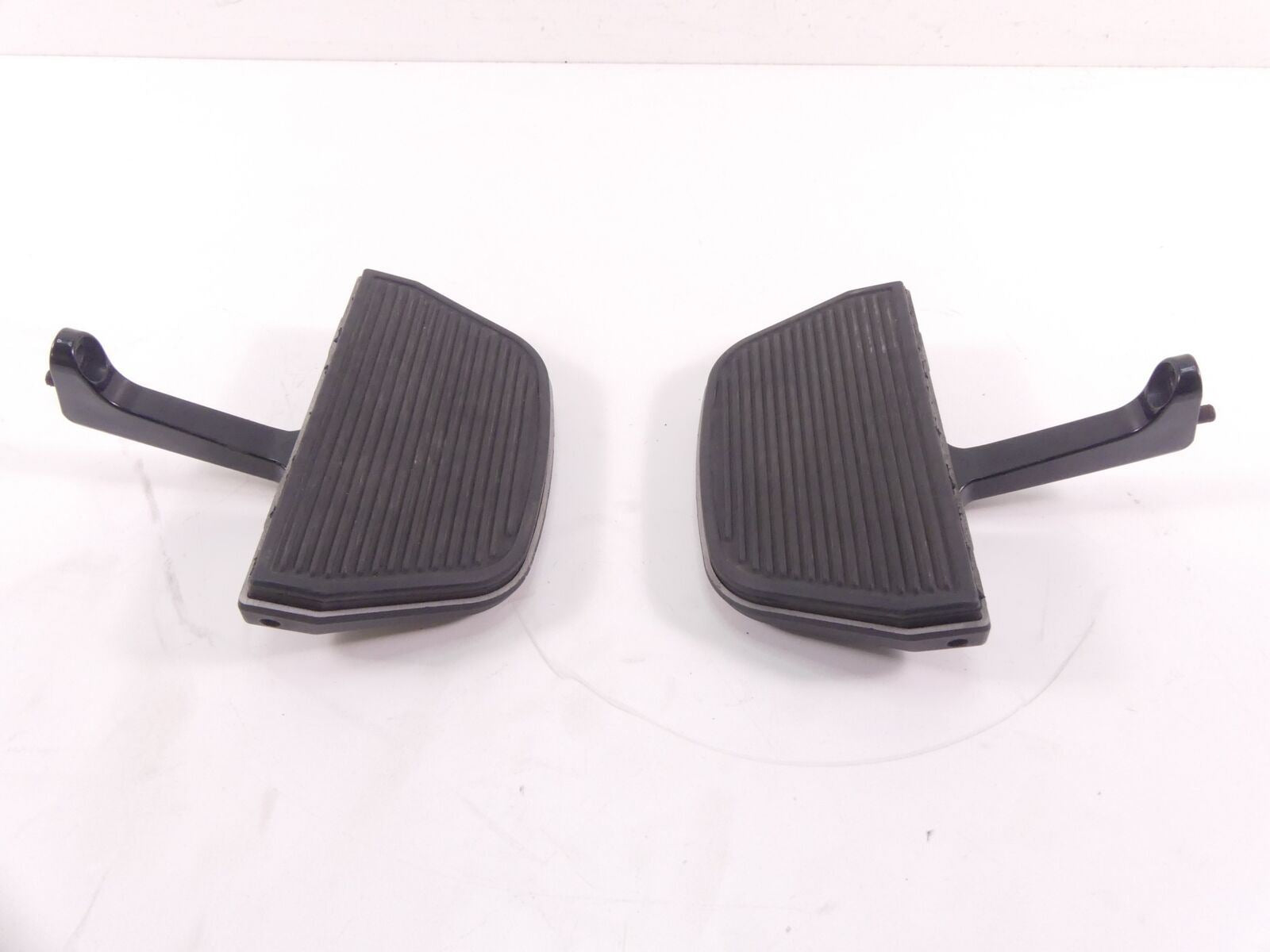 2009 Harley Touring FLHTCU Electra Glide Rear Passenger Floor Board Set 52719-93 {{ shop.shopifyCountryName }} - Mototech271