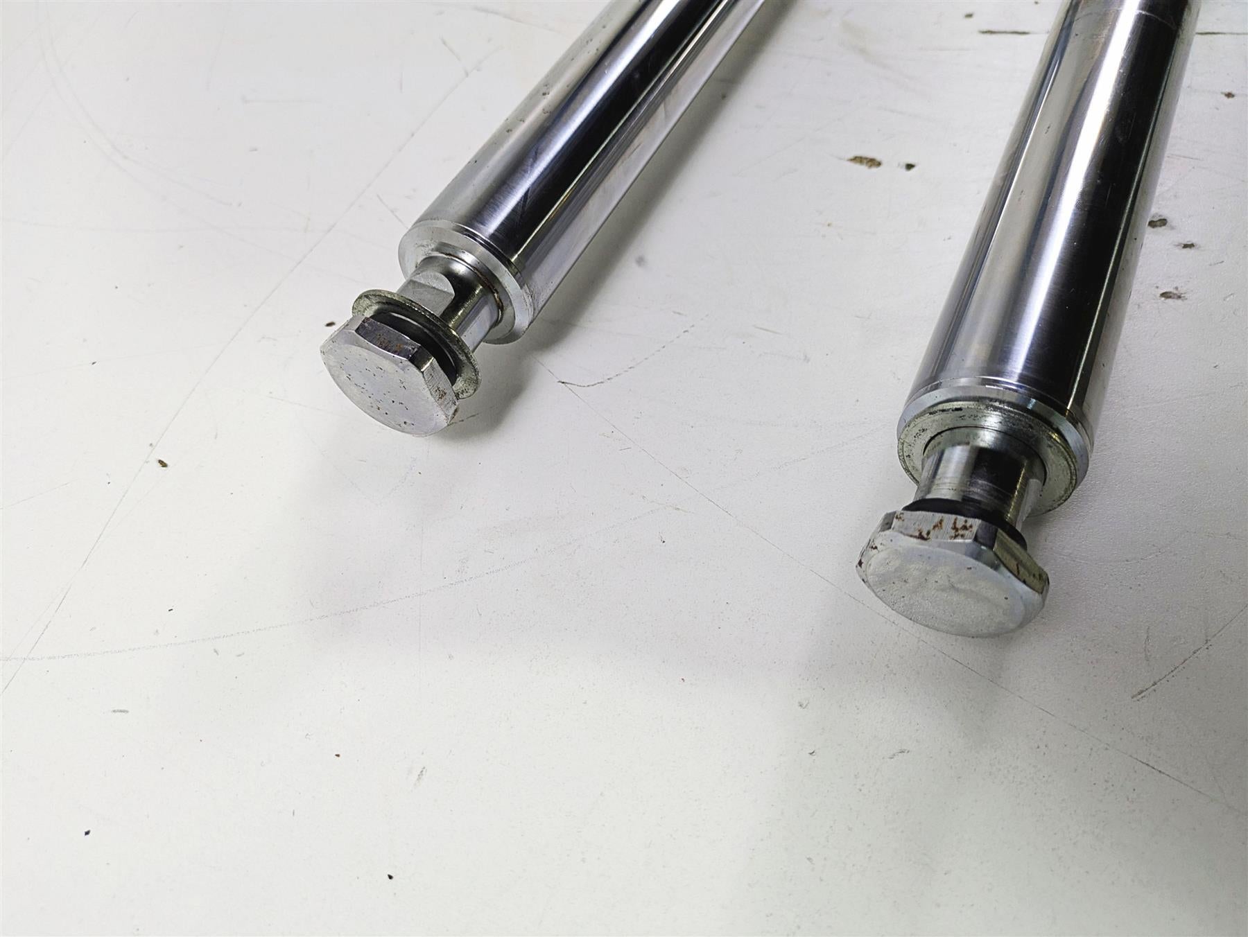 1992 Harley FLSTC Softail Heritage Straight Front Fork Legs 45915-86 45916-86 {{ shop.shopifyCountryName }} - Mototech271