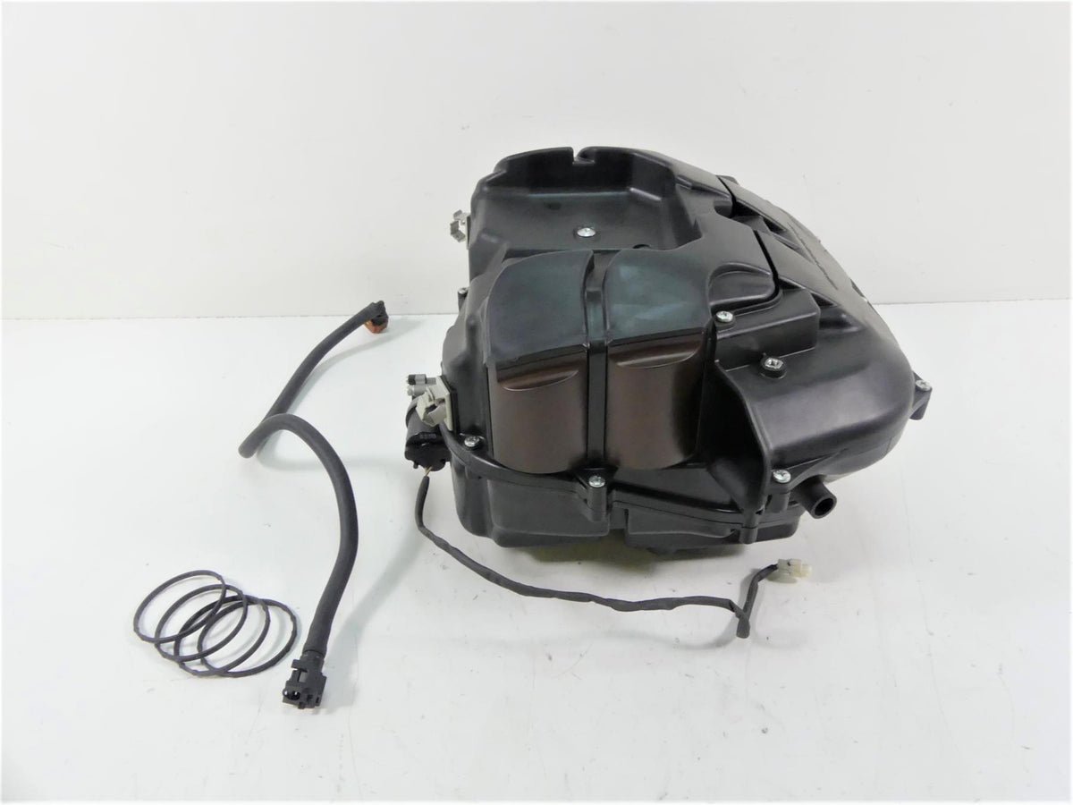 2013 Yamaha VMX17 V-Max 1700 Air Box Filter Cleaner Breather Set 2S3-14411-00-00 {{ shop.shopifyCountryName }} - Mototech271