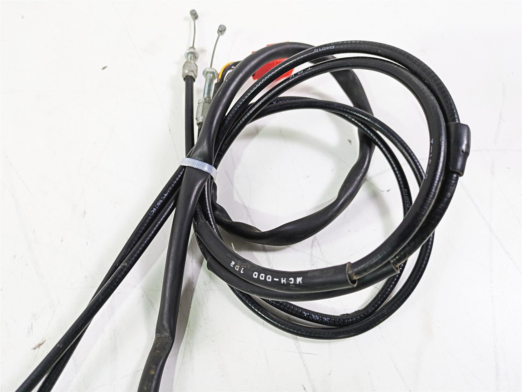 2002 Honda V-Twin VTX1800 C Right Hand Control Switch & Throttle 35013-MCH-020 {{ shop.shopifyCountryName }} - Mototech271