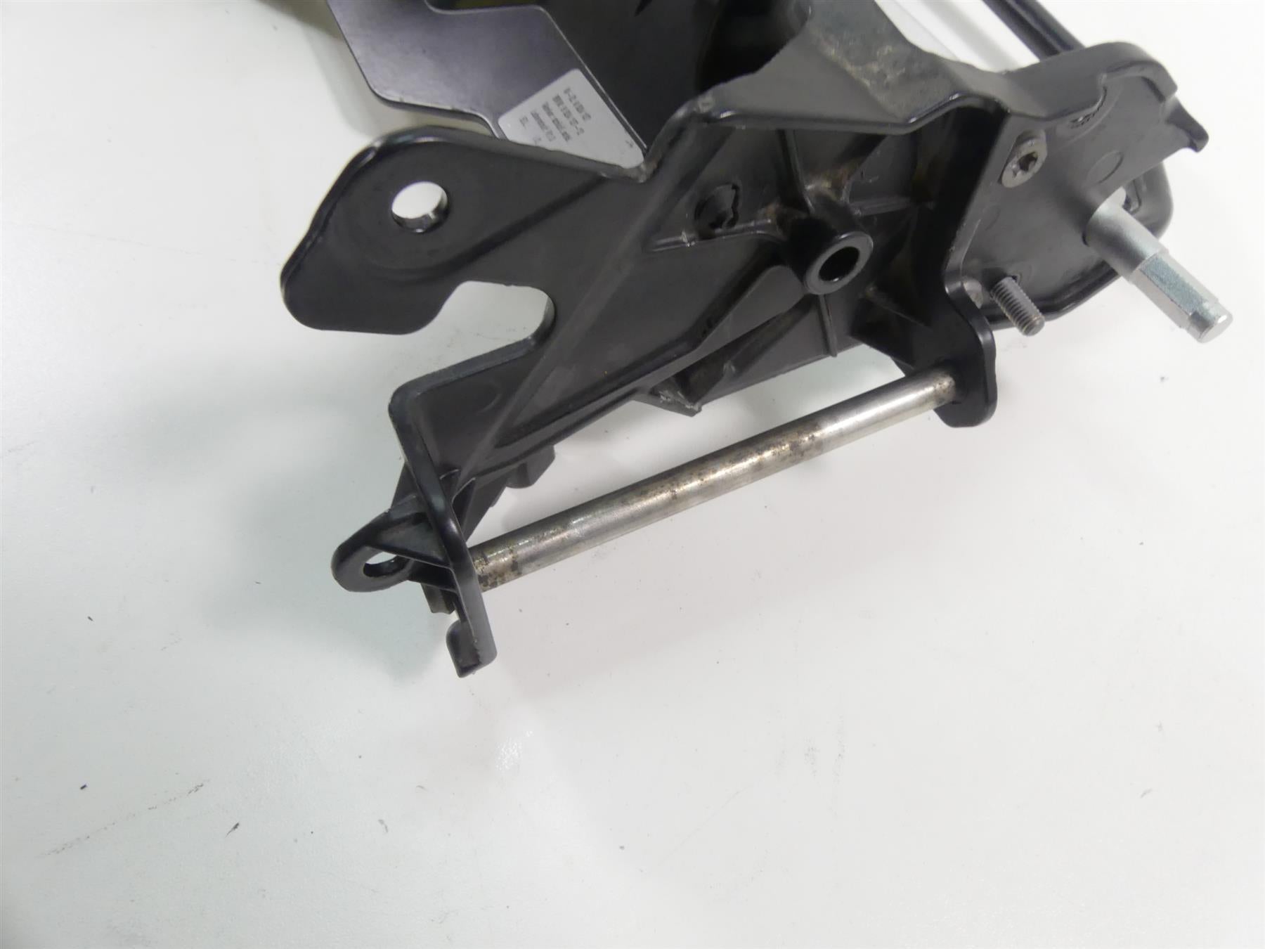 2014 BMW R1200GS K50 Front Center Fairing Windshield Mount Stay 46637726524 {{ shop.shopifyCountryName }} - Mototech271