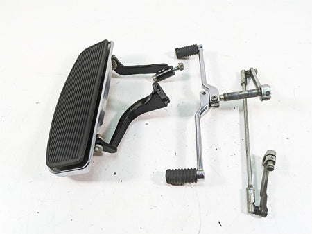 2011 Harley Touring FLHR Road King Front Left Floorboard & Shifter 50621-06 {{ shop.shopifyCountryName }} - Mototech271