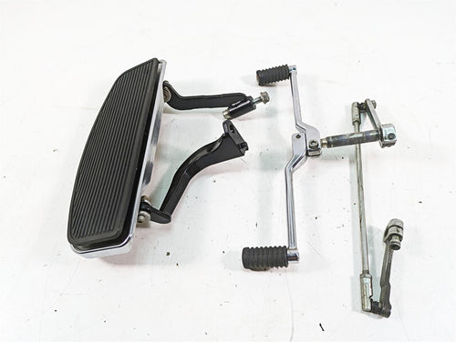 2011 Harley Touring FLHR Road King Front Left Floorboard & Shifter 50621-06 | Mototech271