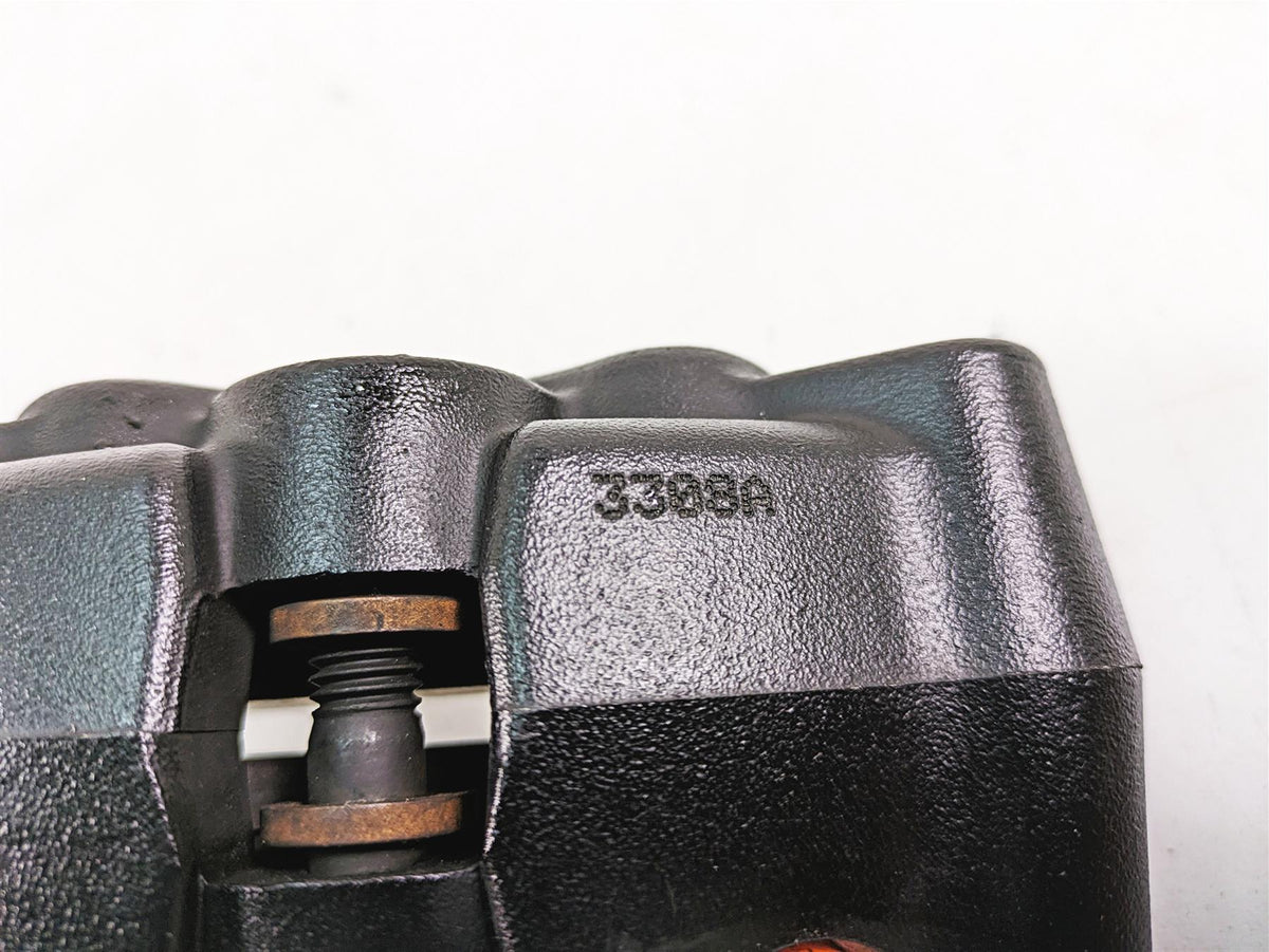 2009 Harley Dyna FXDFSE CVO Fat Bob Front Brake Caliper Set 44046-08 44047-08 {{ shop.shopifyCountryName }} - Mototech271
