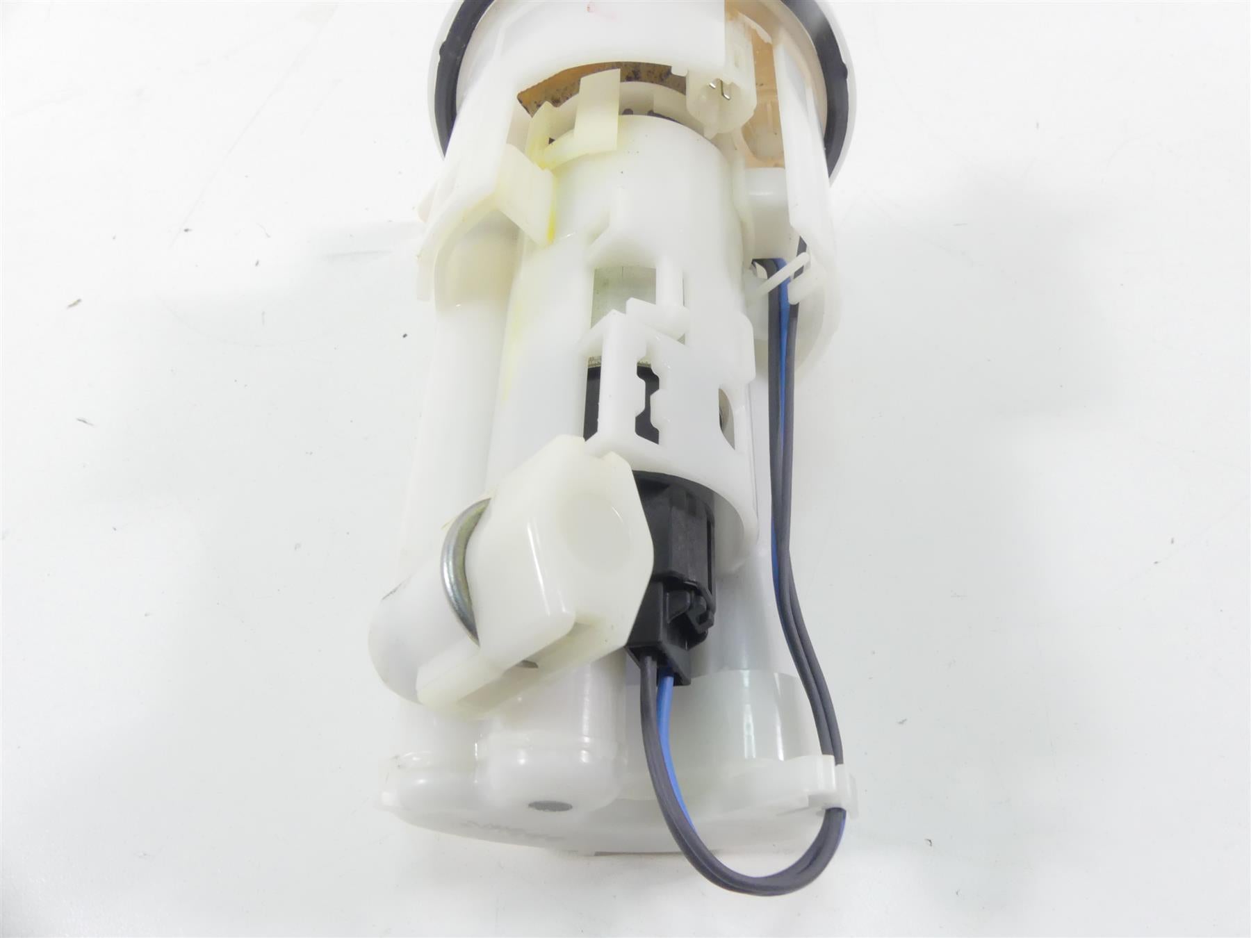 2020 Triumph Speed Triple RS 1050 Denso Gas Fuel Petrol Pump T2400735 {{ shop.shopifyCountryName }} - Mototech271