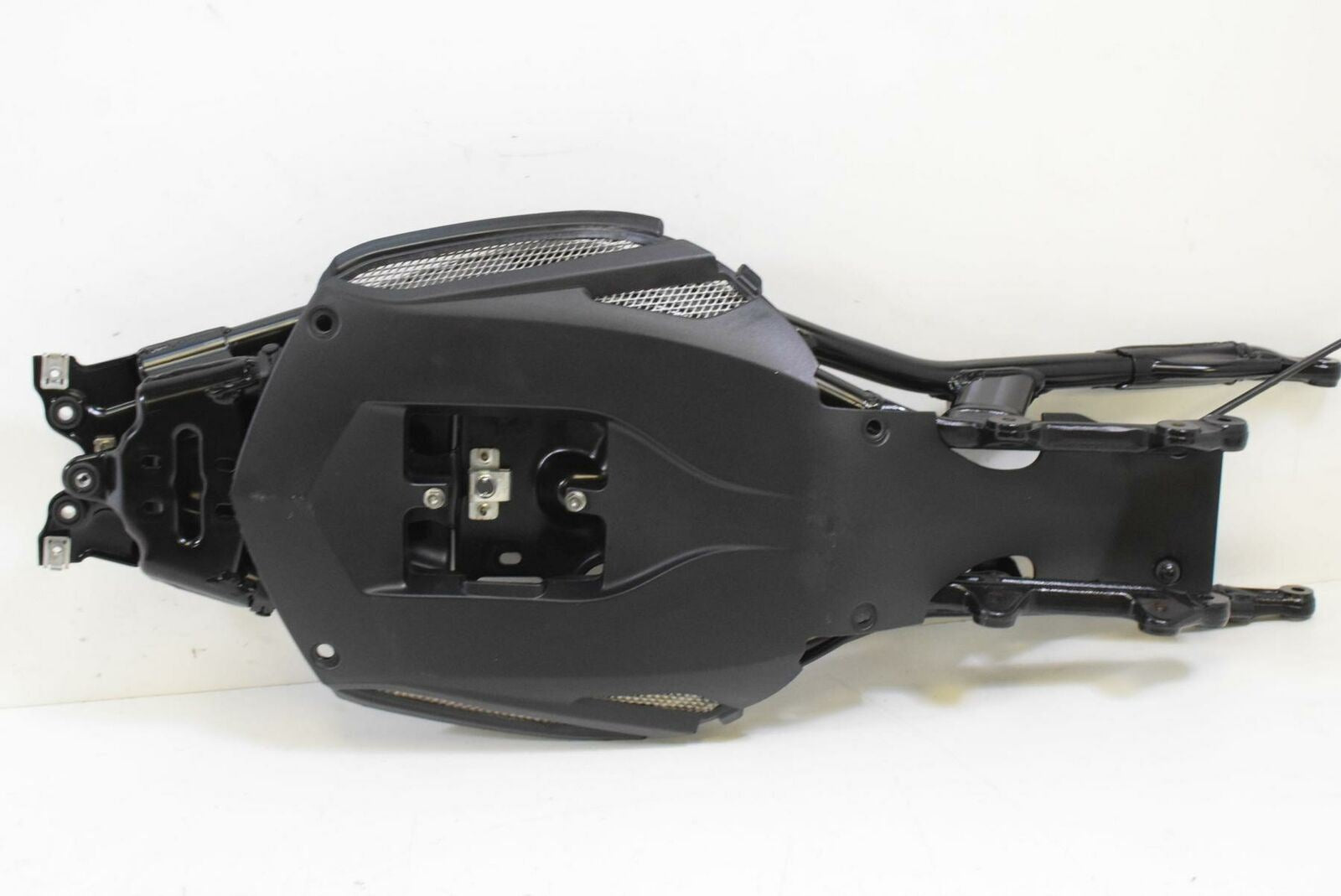 2014 MV Agusta F3 675 ERA Subframe Sub Frame & Inner Fender 80A0B8276 {{ shop.shopifyCountryName }} - Mototech271