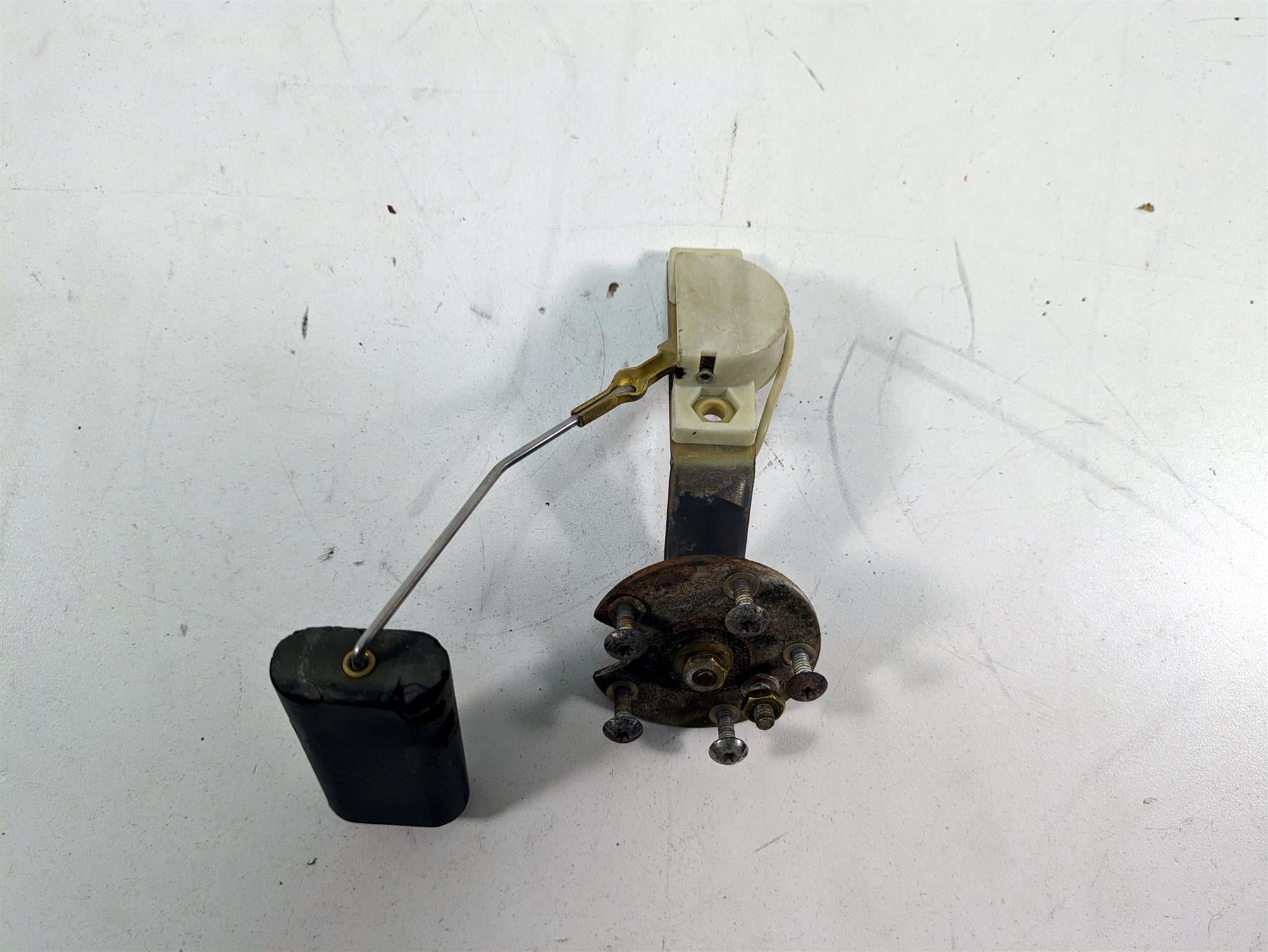 2000 Harley Dyna FXDL Low Rider Fuel Gas Petrol Level Sending Unit 75062-90A {{ shop.shopifyCountryName }} - Mototech271