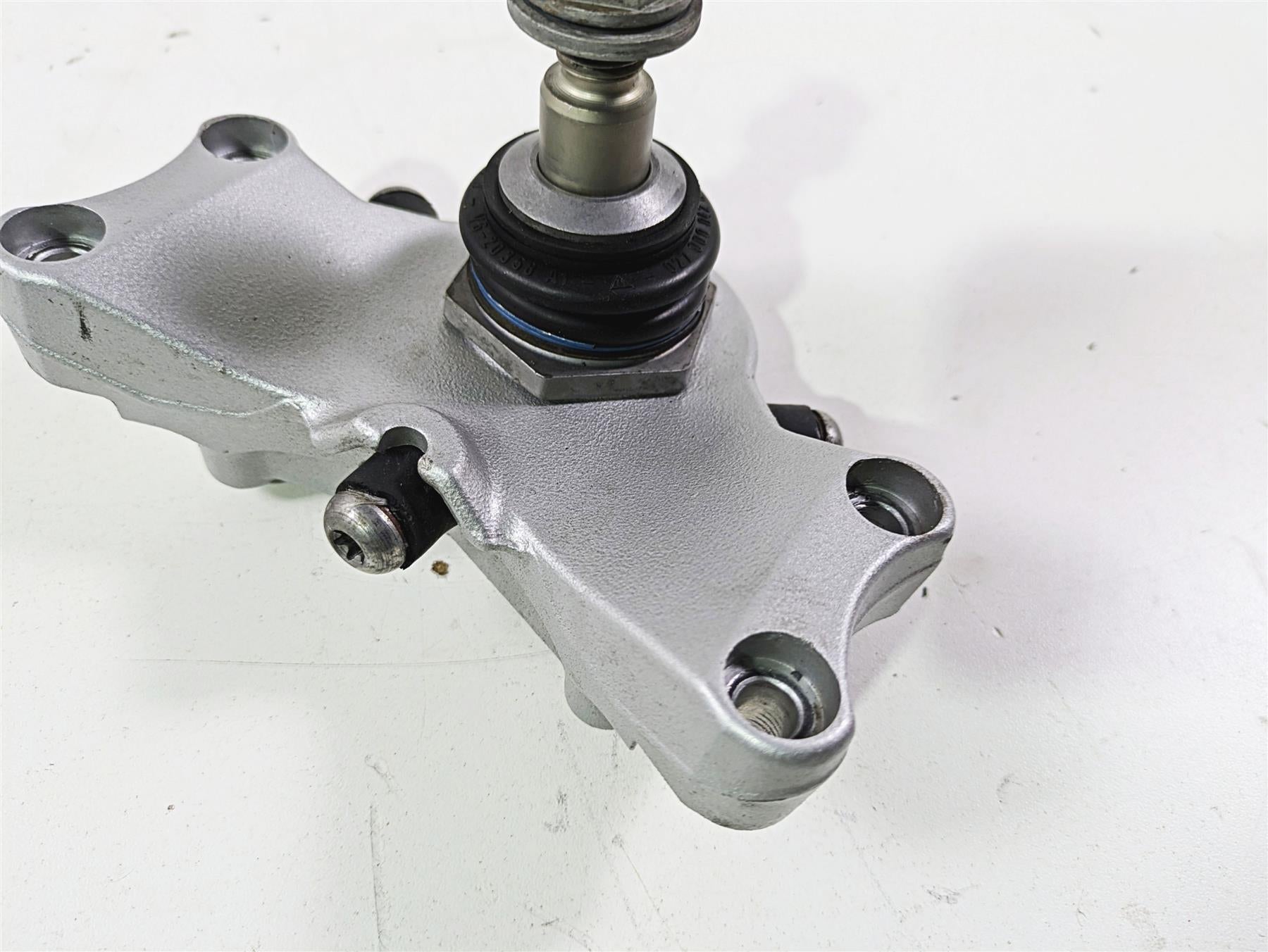 2009 BMW R1200RT K26 Lower Triple Tree & Ball Joint 31427652644 31427707541 {{ shop.shopifyCountryName }} - Mototech271