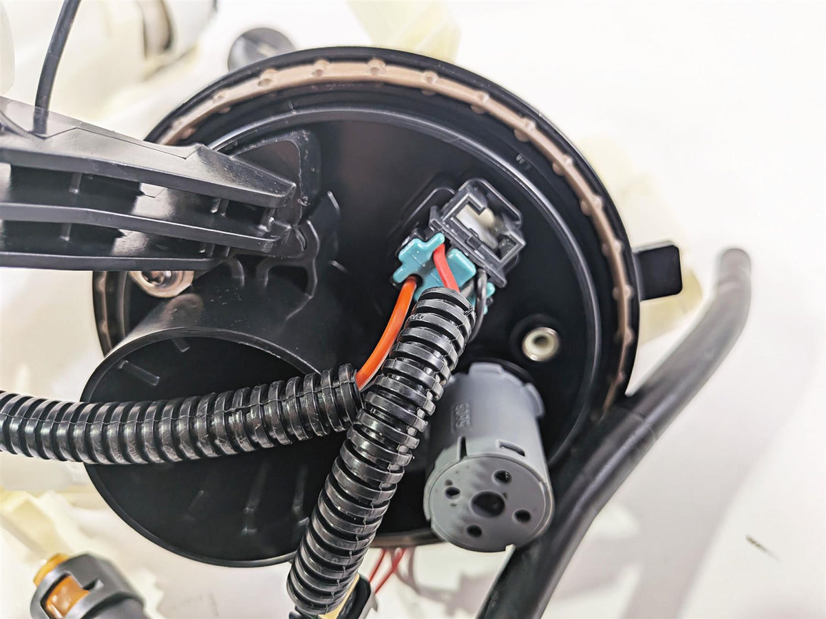 2020 Harley Touring FLTRK Road Glide Fuel Gas Petrol Pump 62908-08 75069-08D {{ shop.shopifyCountryName }} - Mototech271