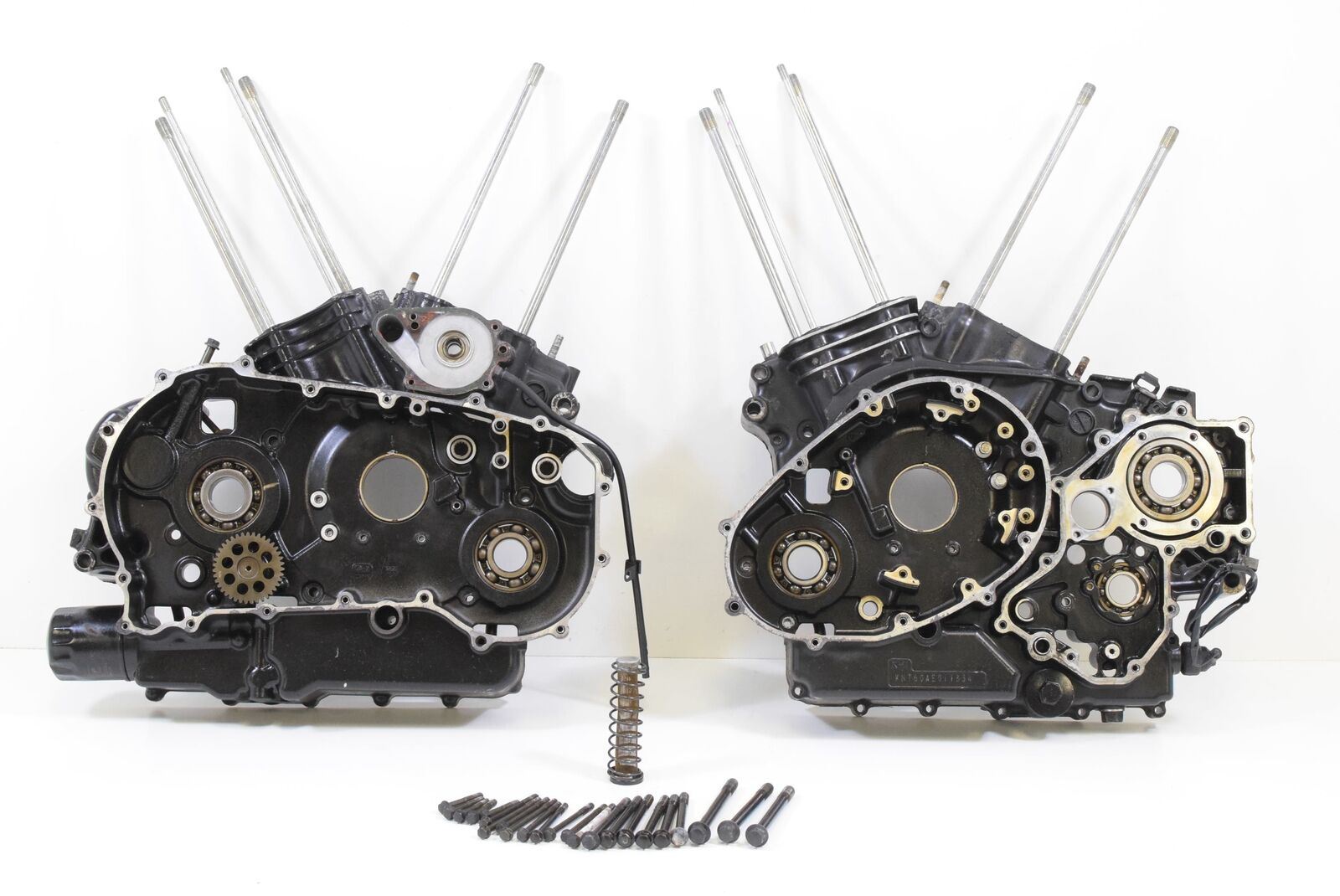 2004 Suzuki VZ1600 Marauder Engine Motor Crank Case Housing Set K1400-15394 {{ shop.shopifyCountryName }} - Mototech271