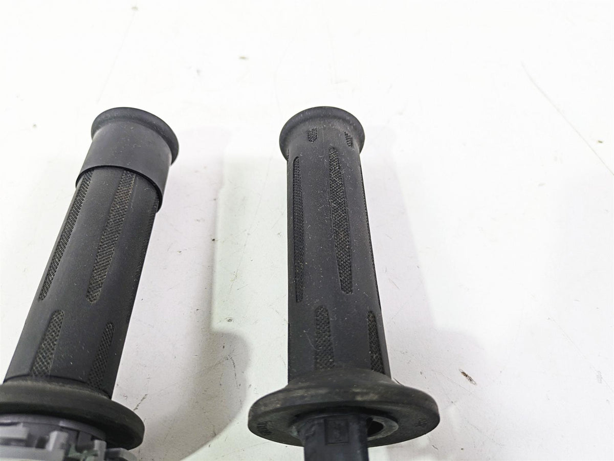 2015 BMW R nineT K21 Left Right Hand Grip Set 61317721849 61317714236 {{ shop.shopifyCountryName }} - Mototech271