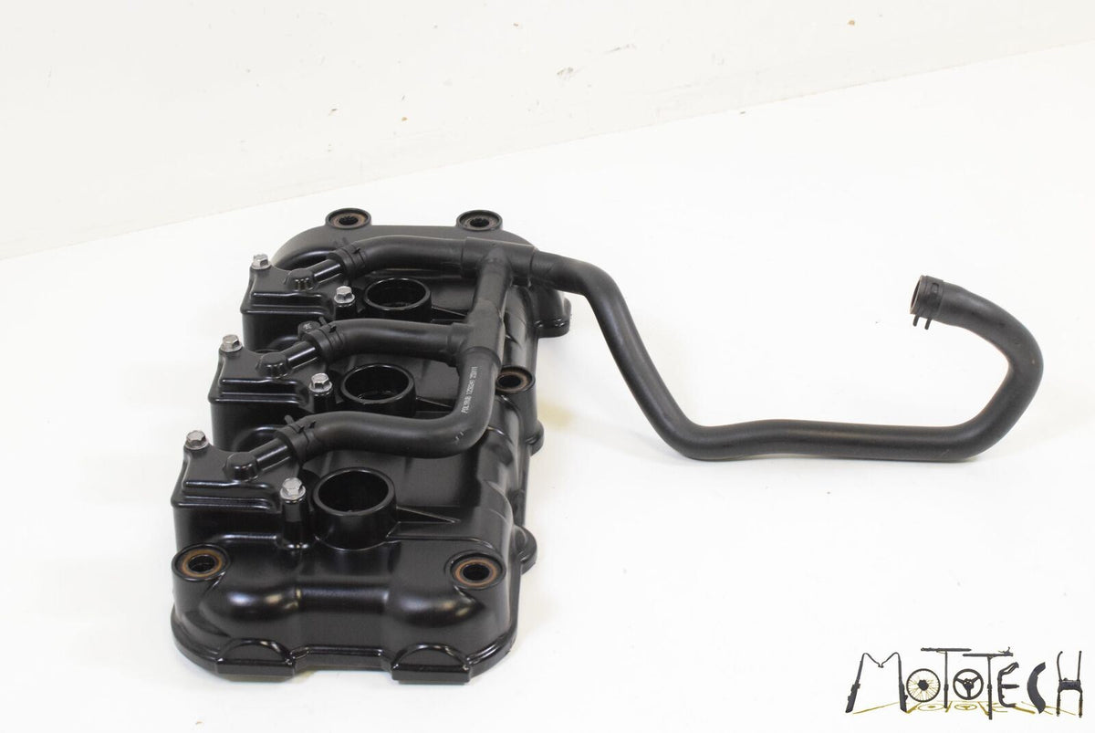 2012 Triumph 1050 Speed Triple Cylinderhead Cylinder Head Valve Cover T1261331 {{ shop.shopifyCountryName }} - Mototech271