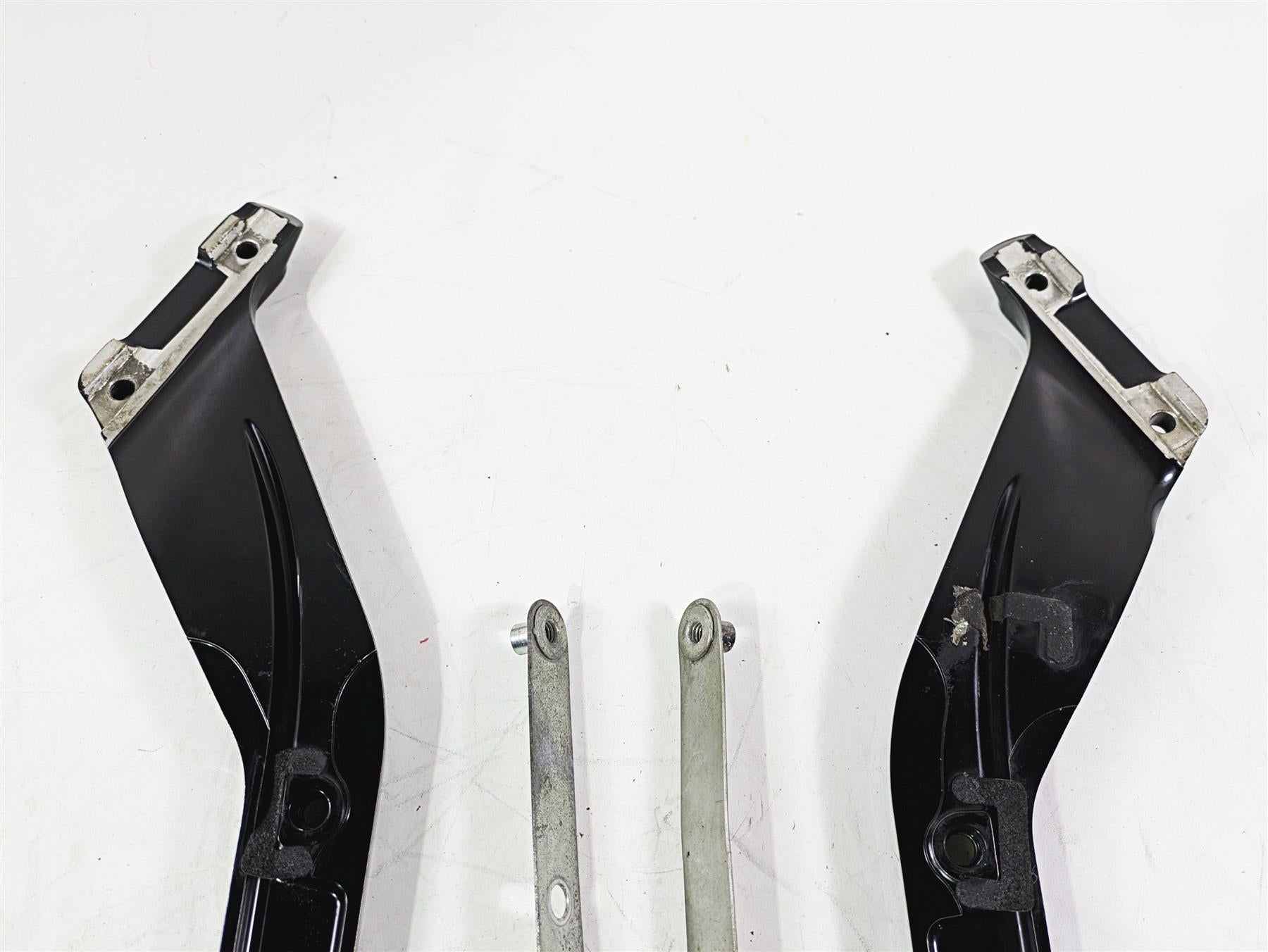 2018 Harley FXBR Softail Breakout Rear Fender Support Set 59500429 59500430 {{ shop.shopifyCountryName }} - Mototech271
