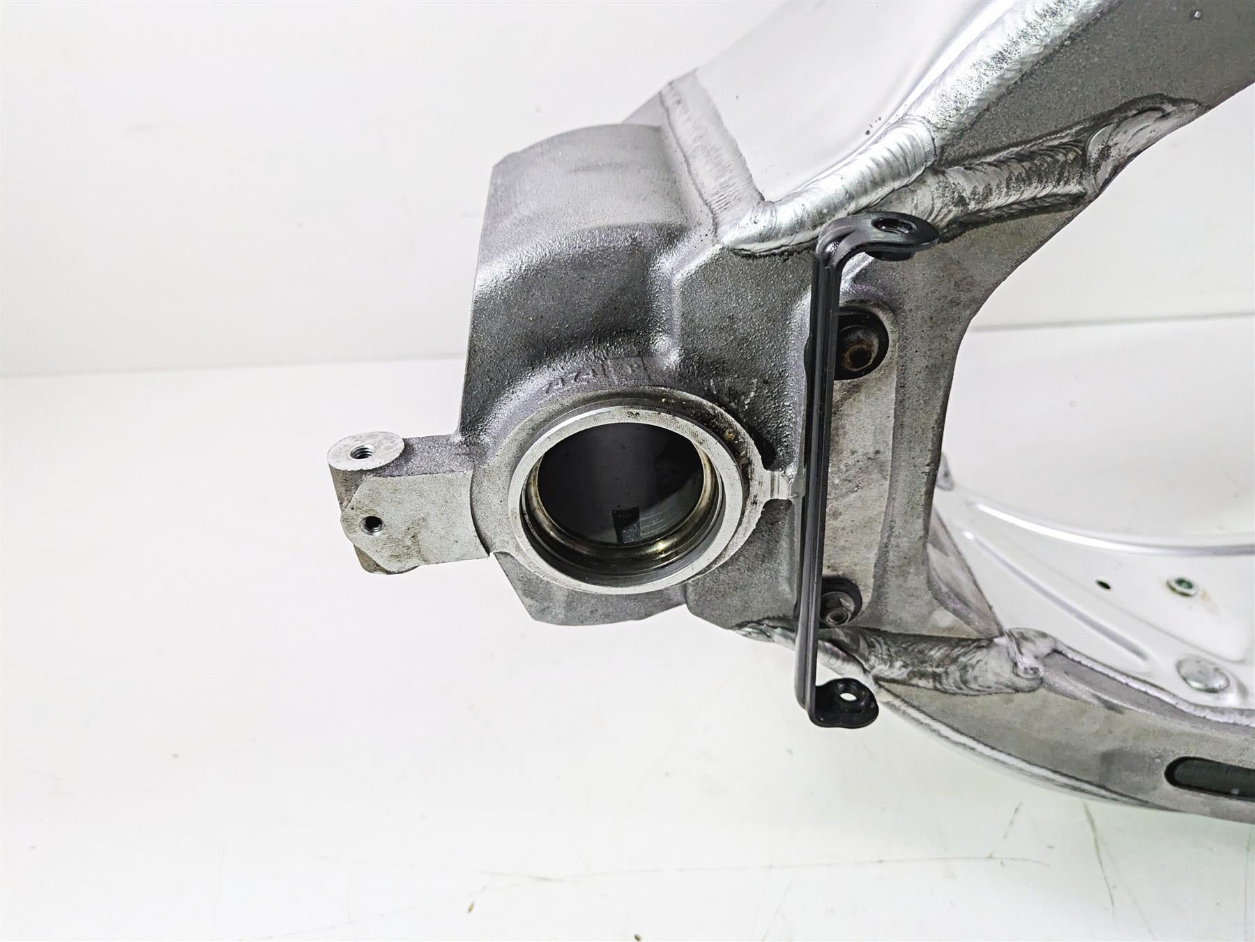 2008 Aprilia RSVR 1000 Factory Straight Main Frame Chassis Silver With Clean Mississippi Title AP8146974 {{ shop.shopifyCountryName }} - Mototech271