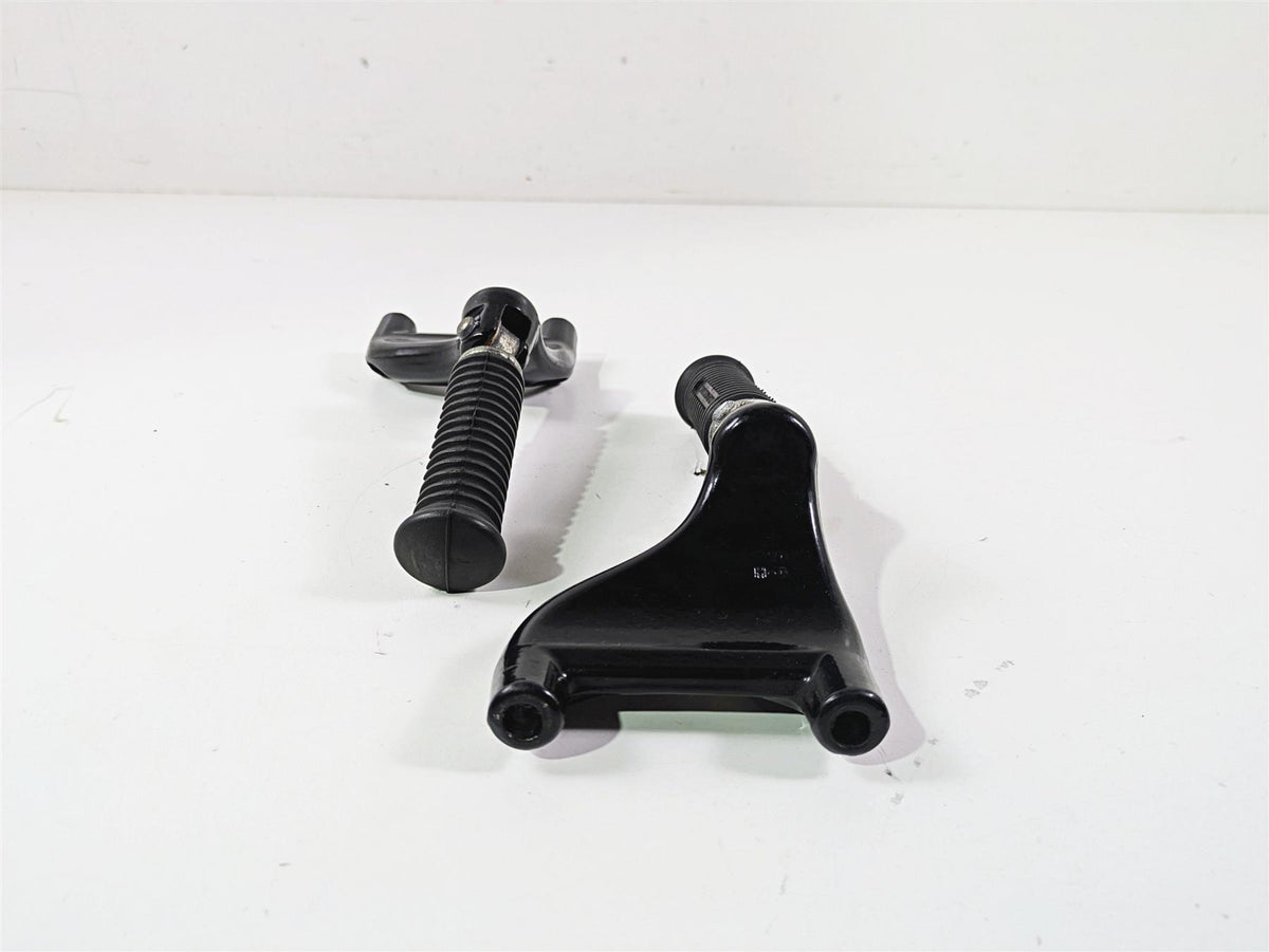 2007 Harley Sportster XL1200 C Rear Passenger Foot Peg Set 49314-04 49315-04 {{ shop.shopifyCountryName }} - Mototech271