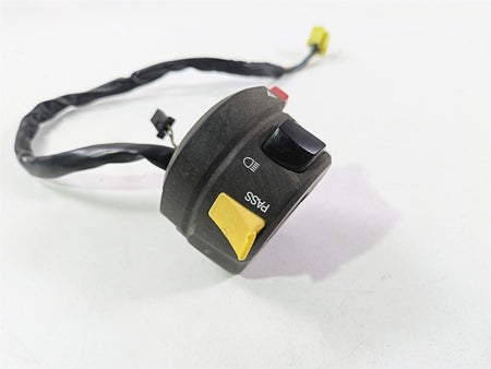 2006 Suzuki GSXR1000 K6 Left Hand Turn Signal Control Switch 37400-29G10 {{ shop.shopifyCountryName }} - Mototech271